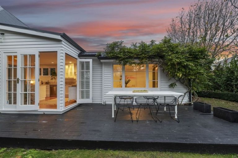 Photo of property in 121 Bristol Street, St Albans, Christchurch, 8014