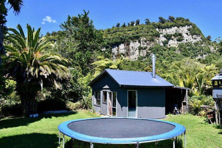 Photo of property in 21 Glasseye Drive, Little Wanganui, Karamea, 7893