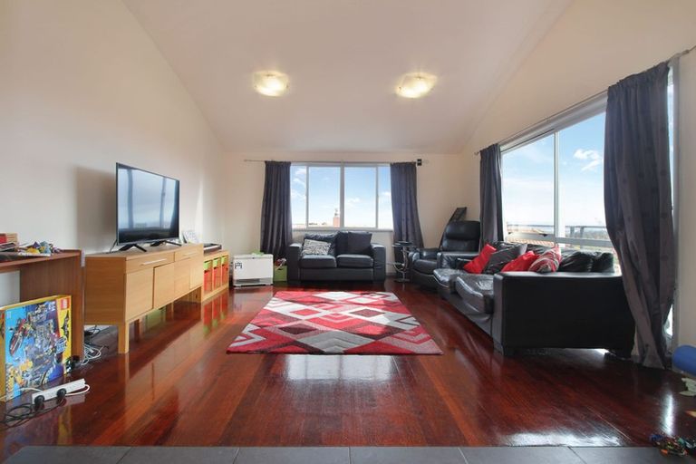 Photo of property in 6 Lamia Place, The Gardens, Auckland, 2105