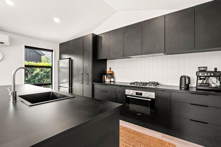 Photo of property in 6 Kerrera Lane, Jacks Point, Queenstown, 9371