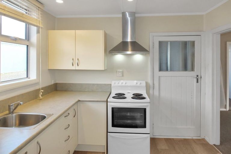 Photo of property in 27 Roore Street, Foxton Beach, Foxton, 4815