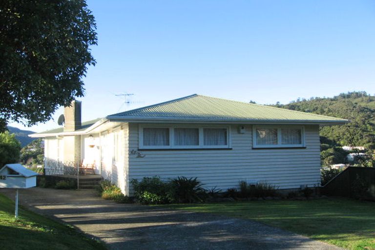 Photo of property in 42 Holborn Drive, Stokes Valley, Lower Hutt, 5019