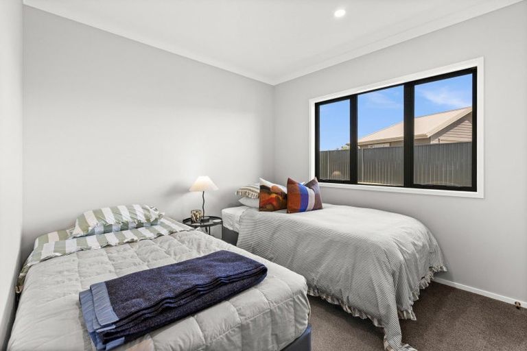 Photo of property in 15 Dinneen Close, Frimley, Hastings, 4120