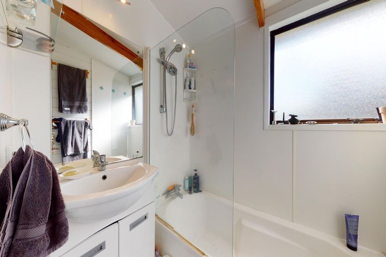 Photo of property in 165 Carnoustie Drive, Wattle Downs, Auckland, 2103