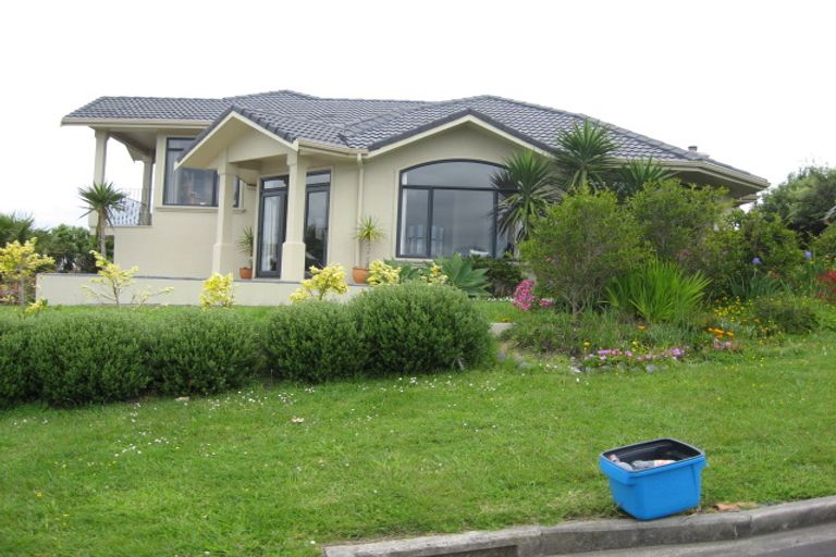 Photo of property in 36 Beauvoir Avenue, Matakatia, Whangaparaoa, 0930
