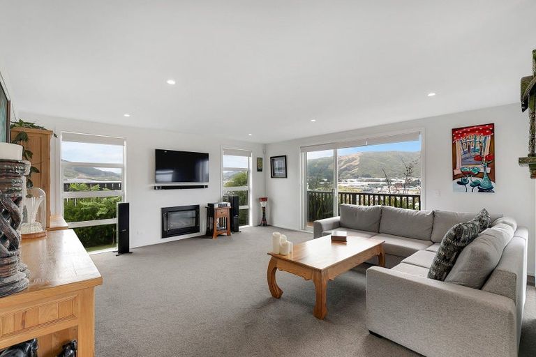 Photo of property in 112 John Burke Drive, Aotea, Porirua, 5024