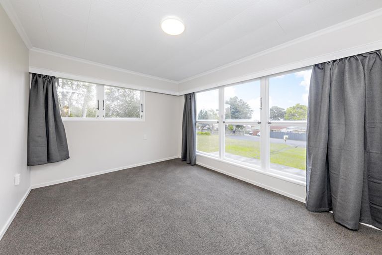 Photo of property in 140 Great South Road, Manurewa, Auckland, 2102