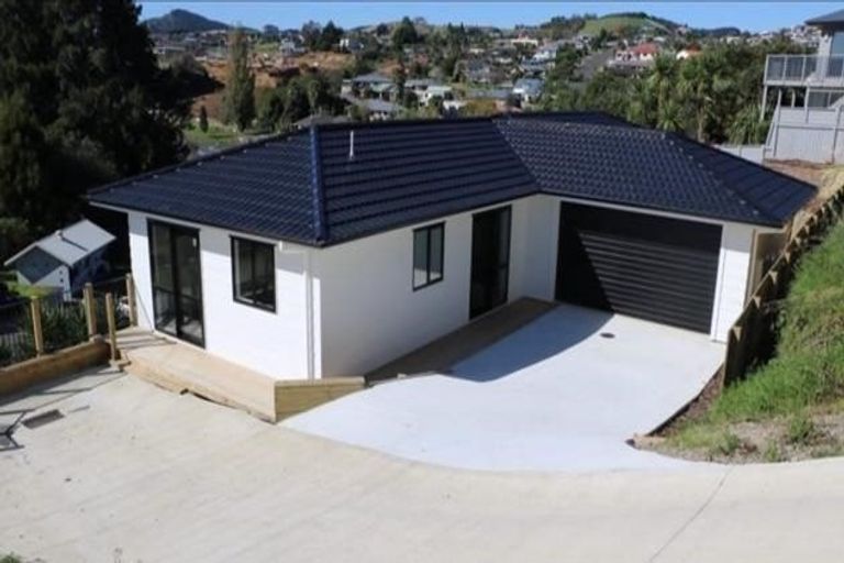 Photo of property in 33b Homestead Place, Welcome Bay, Tauranga, 3112