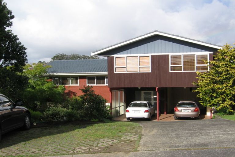 Photo of property in 16 Theodora Place, Mairangi Bay, Auckland, 0630