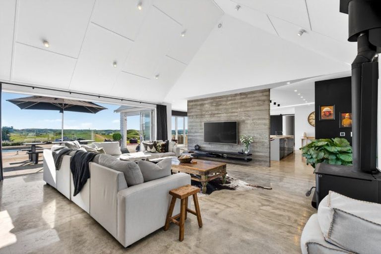 Photo of property in 1232 Taihape Road, Sherenden, Hastings, 4179