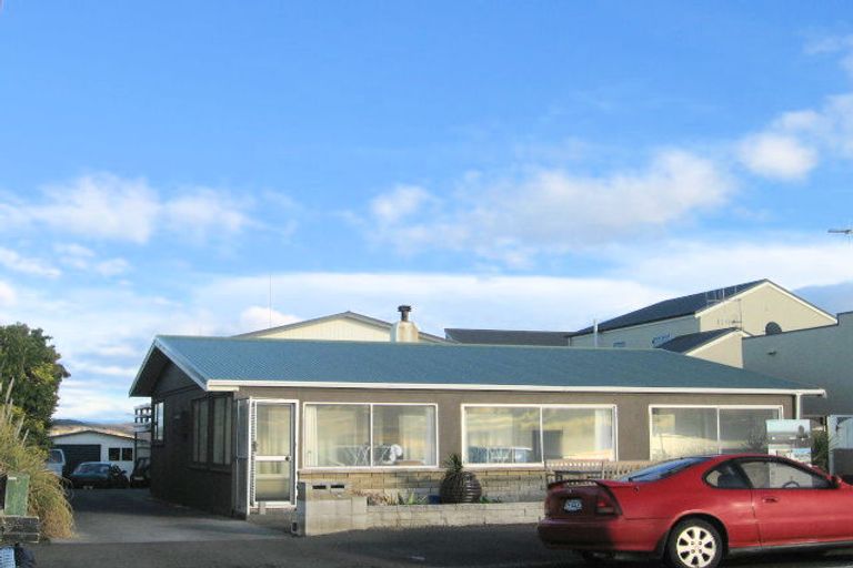 Photo of property in 1/72 The Esplanade, Westshore, Napier, 4110