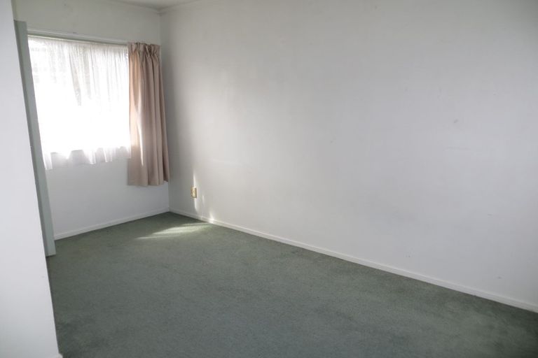 Photo of property in 1/11 Rakaia Rise, Clover Park, Auckland, 2019