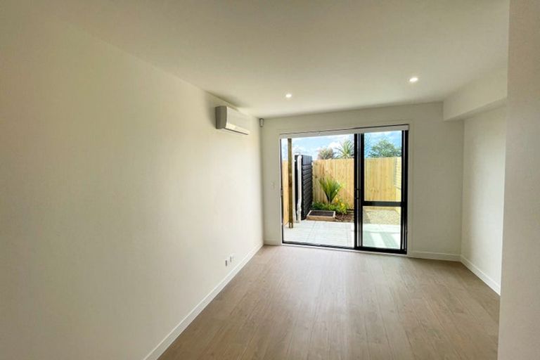 Photo of property in 11/5 Brandon Road, Glen Eden, Auckland, 0602