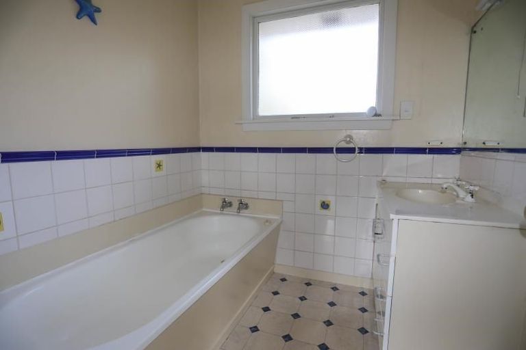 Photo of property in 27 Colesbury Street, Bishopdale, Christchurch, 8053