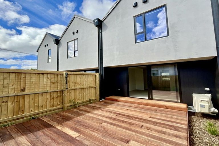 Photo of property in 7/107 Smith Street, Woolston, 8062