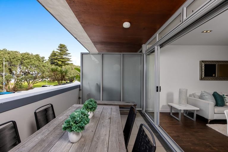 Photo of property in Ocean Breeze Apts, 2107/87 Clyde Road, Browns Bay, Auckland, 0630