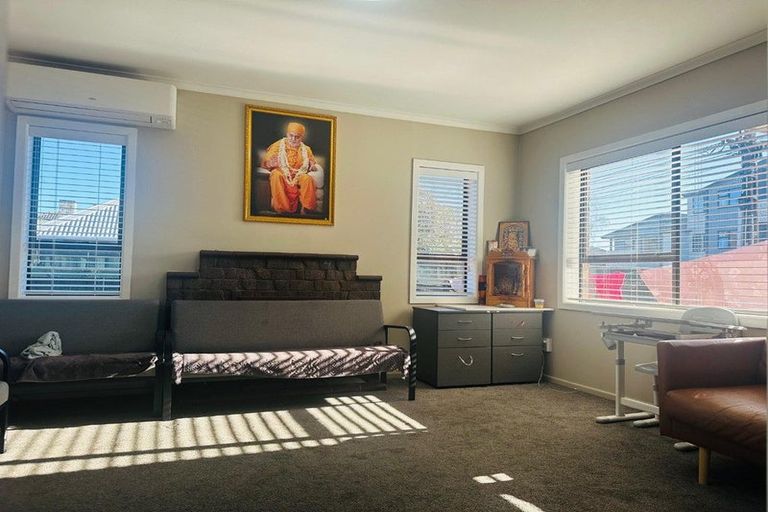 Photo of property in 35 Clevedon Road, Papakura, 2110
