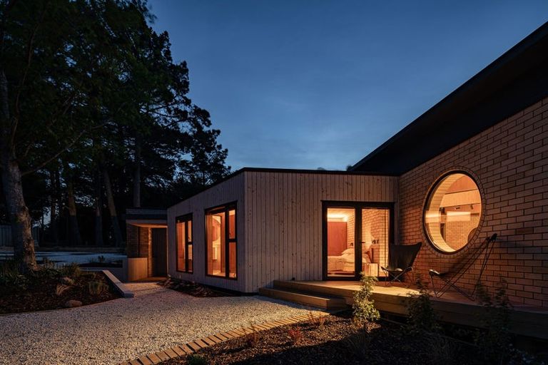 Photo of property in 109b Cliffs Road, Saint Clair, Dunedin, 9012