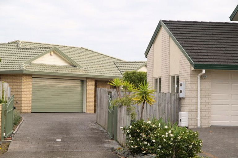 Photo of property in 19 Keswick Close, Northpark, Auckland, 2013