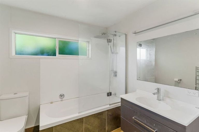 Photo of property in 20 Hillcrest Place, Avonhead, Christchurch, 8042