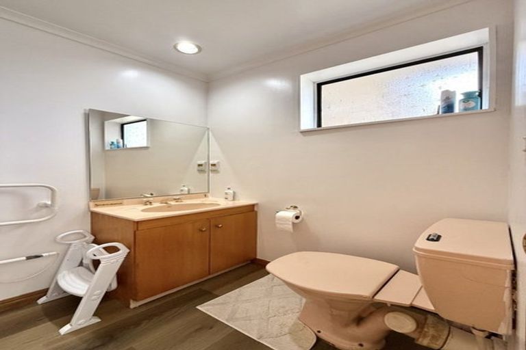 Photo of property in 2/954 High Street, Avalon, Lower Hutt, 5011