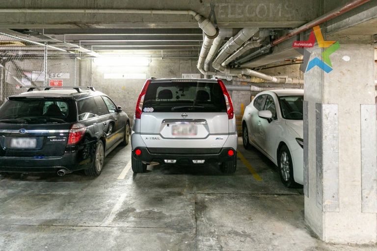 Photo of property in City Lodge Apartments, 401/115 Vivian Street, Te Aro, Wellington, 6011