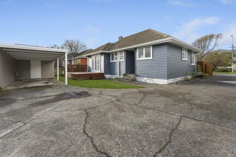 Photo of property in 15 Treadwell Street, Naenae, Lower Hutt, 5011