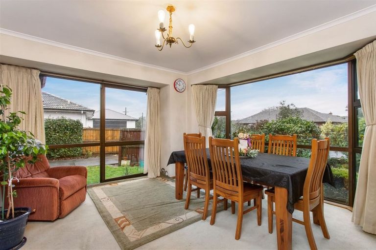 Photo of property in 15 Sevenoaks Drive, Bryndwr, Christchurch, 8053