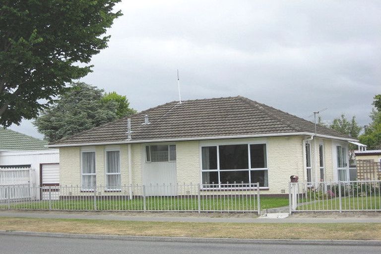 Photo of property in 56 Broadhaven Avenue, Parklands, Christchurch, 8083