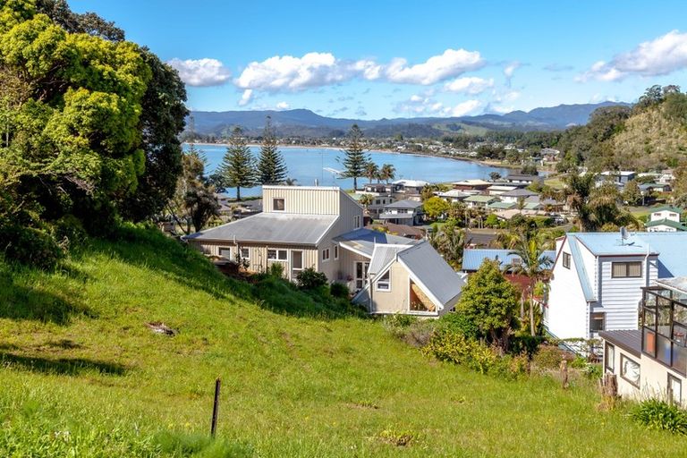 Photo of property in 13 Puriri Place, Whitianga, 3510