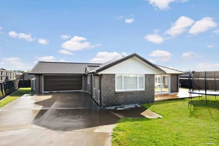 Photo of property in 73 Te Paea Avenue, Paerata, 2124