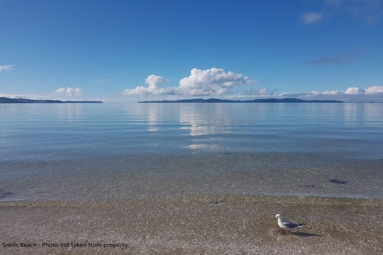 Photo of property in 8 Inca Place, Snells Beach, 0920