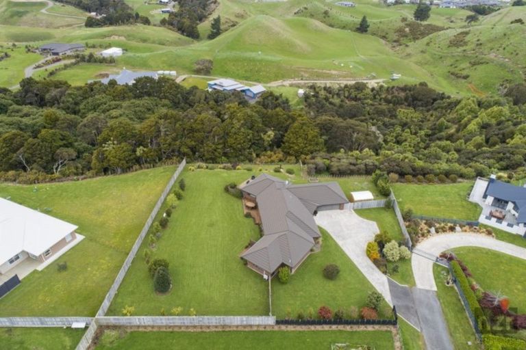 Photo of property in 92 Mount Taylor Drive, Feilding, 4775