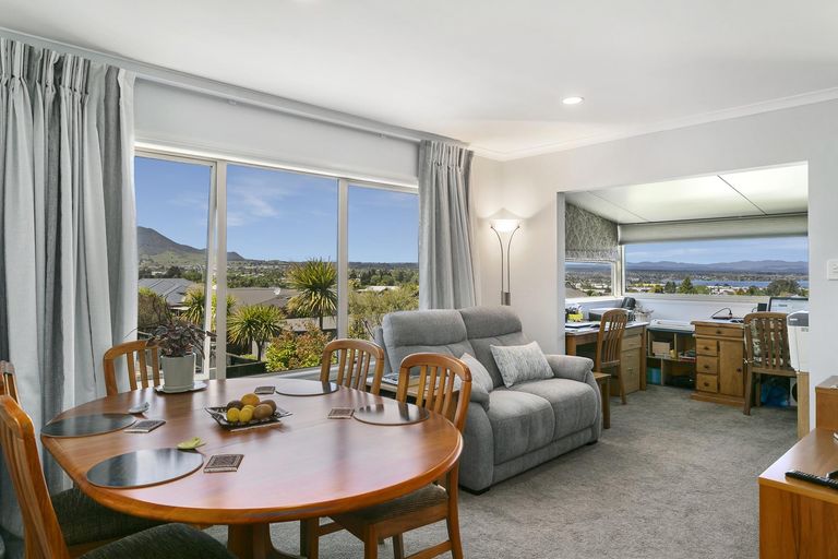 Photo of property in 24 Luberon Way, Nukuhau, Taupo, 3330