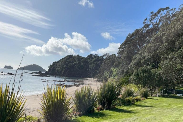 Photo of property in 306 Rockell Road, Whananaki, Hikurangi, 0181
