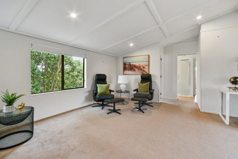 Photo of property in 7 Cumbrian Place, Conifer Grove, Takanini, 2112