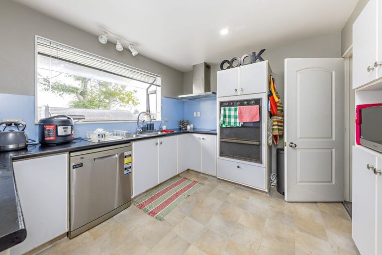Photo of property in 123 Wattle Farm Road, Wattle Downs, Auckland, 2103