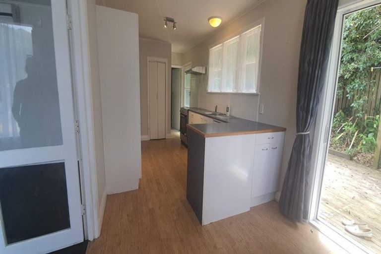 Photo of property in 39 Korau Grove, Stokes Valley, Lower Hutt, 5019