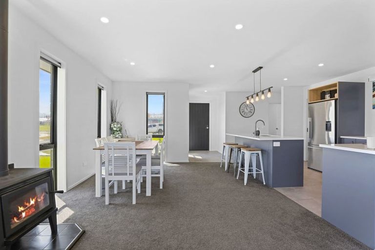 Photo of property in 14 Uku Way, Wharewaka, Taupo, 3330