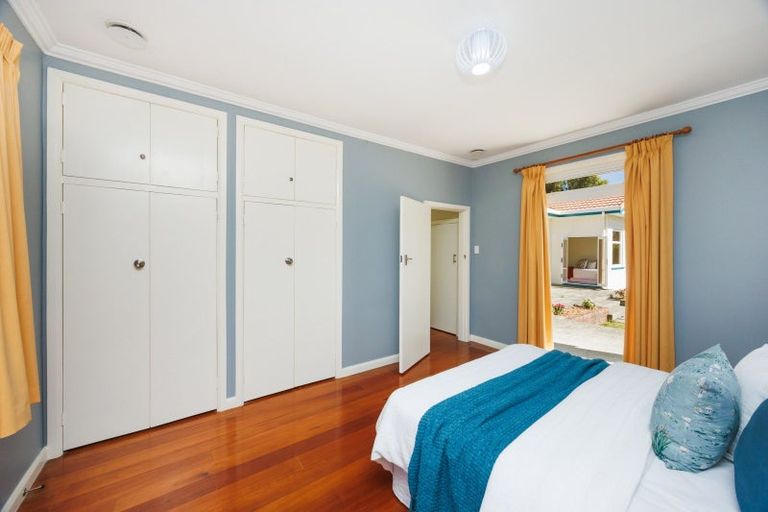 Photo of property in 16 College Street, Awapuni, Palmerston North, 4412