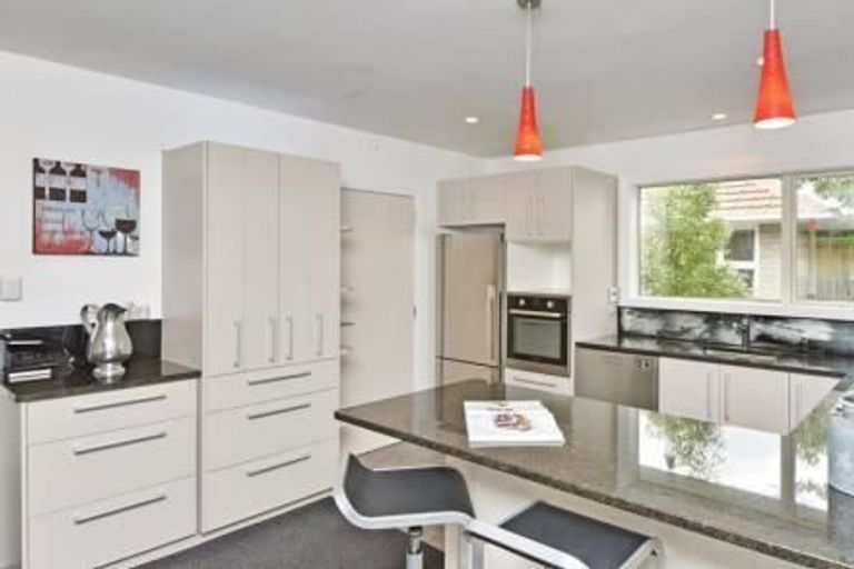 Photo of property in 1/37 Santa Rosa Avenue, Halswell, Christchurch, 8025