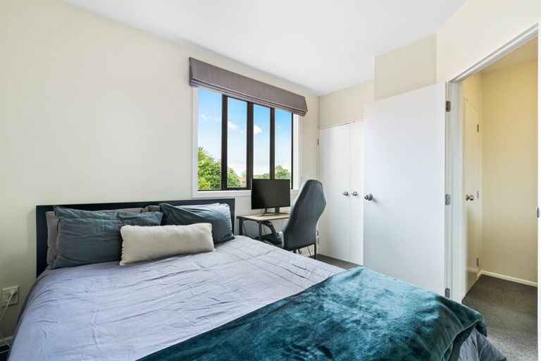 Photo of property in 3/21 Armoy Drive, East Tamaki, Auckland, 2016