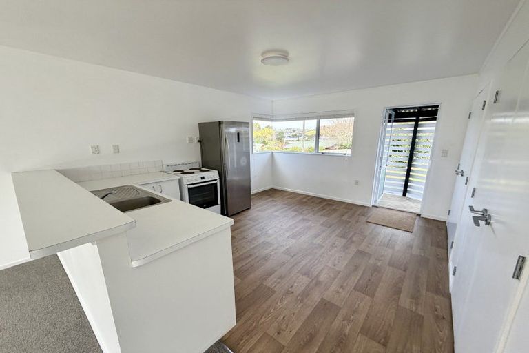 Photo of property in 8 Fantome Place, Whalers Gate, New Plymouth, 4310