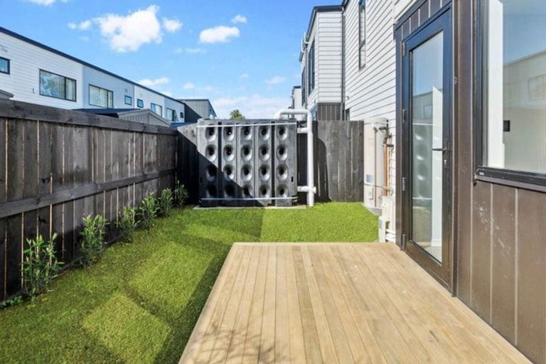 Photo of property in 3/12 William Street, Mangere East, Auckland, 2024