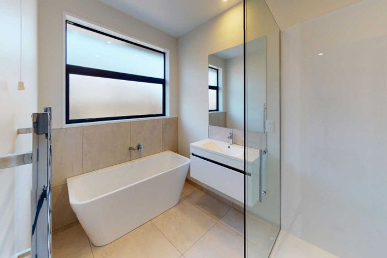 Photo of property in 14 Broadway Parade, Rolleston, 7615