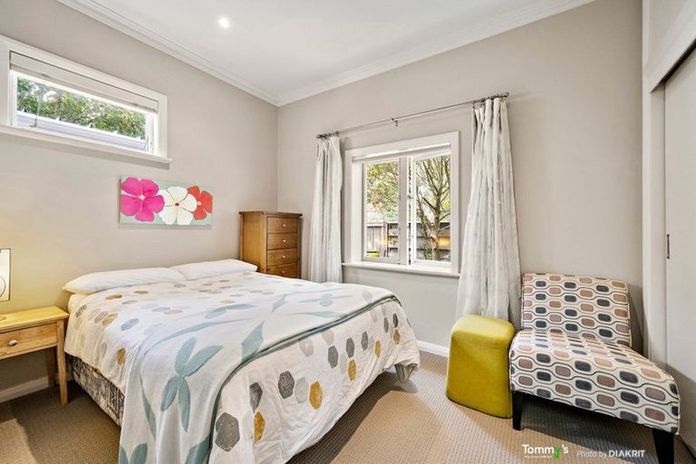Photo of property in 1 Buchanan Street, Wadestown, Wellington, 6012