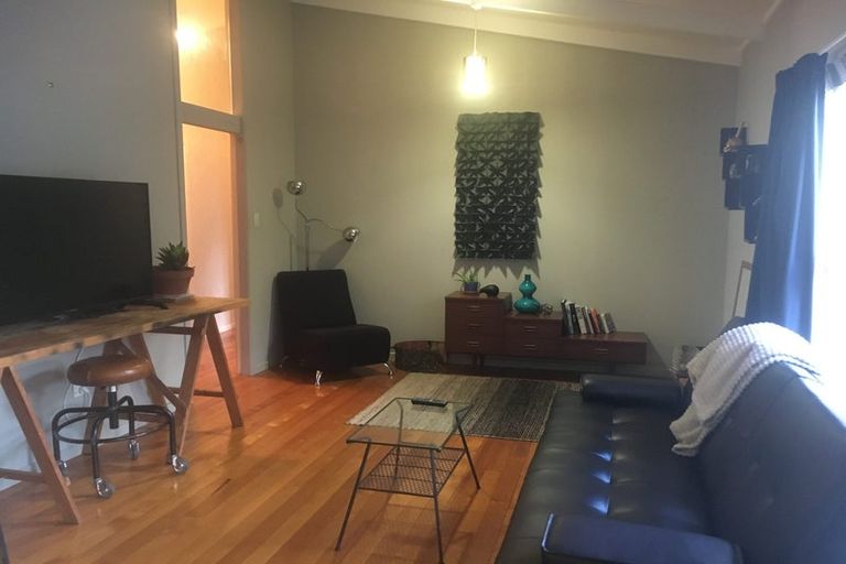 Photo of property in 15b Te Aroha Street, Hamilton East, Hamilton, 3216