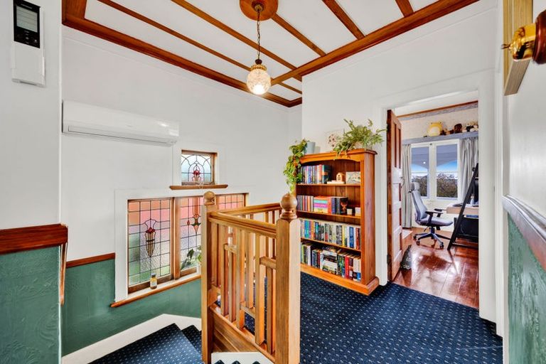Photo of property in 68 Collins Street, Hawera, 4610