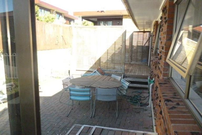 Photo of property in 1/15 Venus Place, Half Moon Bay, Auckland, 2012