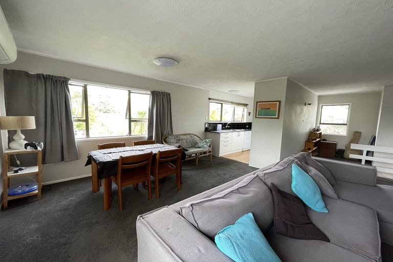 Photo of property in 1/70 Oaktree Avenue, Browns Bay, Auckland, 0630
